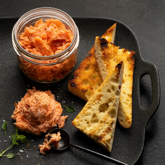 Effiloché de saumon fumé à chaud