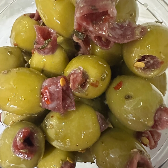 Olives stuffed with chorizo ​​in oil