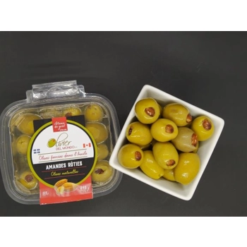 Olives vertes farcies aux amandes rôties