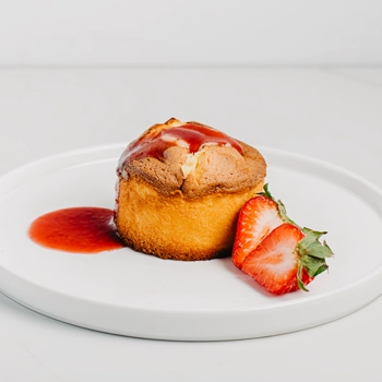 Strawberries and white chocolate lava cake
