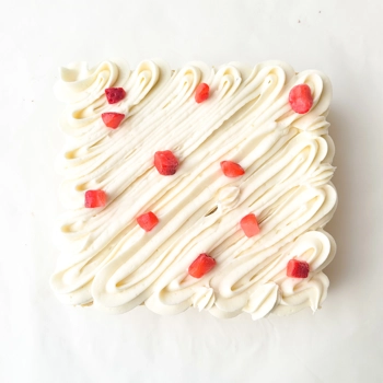 Vegan Vanilla & Strawberry, Square Cake, gluten-free and top 10 allergen-free