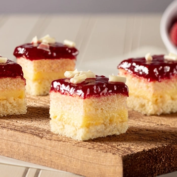 Lemon and raspberry cake