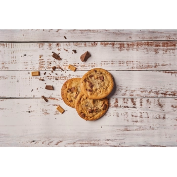 Caramel, Sea Salt & Milk Chocolate Cookie