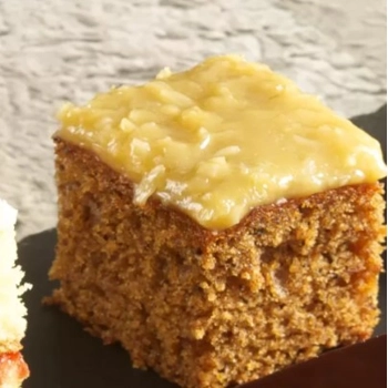 Queen Elizabeth slab cake