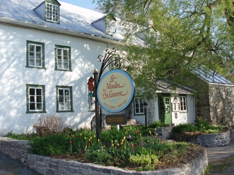 Le Moulin de St-Laurent, Restaurant et chalets