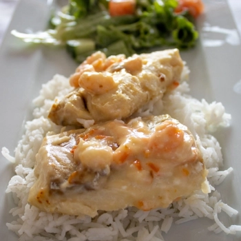 Aiglefin sauce crevettes.