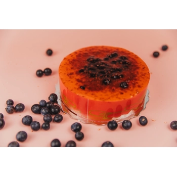 Gâteau à la vanille et aux fruits.