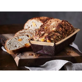 Pain à la courge, épices et graines de citrouille (boutique)