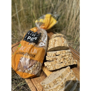 Pain: Avoine et lin (Charlevoix)