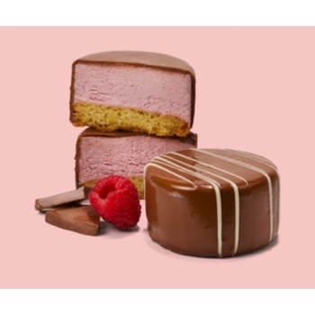 Mini raspberry cheesecakes