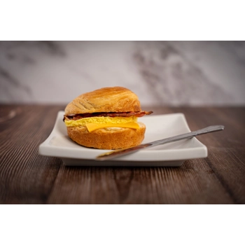 Croissant déjeuner bacon