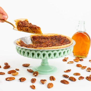 Tarte au sirop d'érable & pacanes.