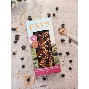 Milk chocolat bar, blackcurrant ans grilled buckwheat from Quebec