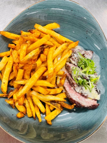 Le Bistro Montebello
