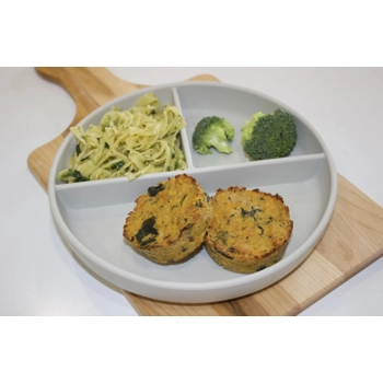 Salmon bites with noodles