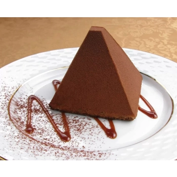 Chocolate cake pyramid, almond success and its crunchiness