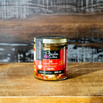 HOT PICKLED GARLIC