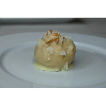 Profiteroles chocolat blanc & noix de coco