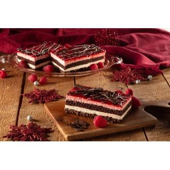 Crispy raspberry chocolate sheet cake